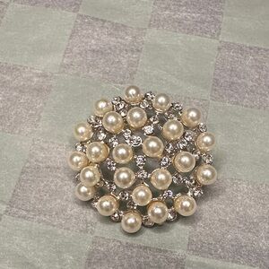 Elegant Pearl and Crystal Brooch